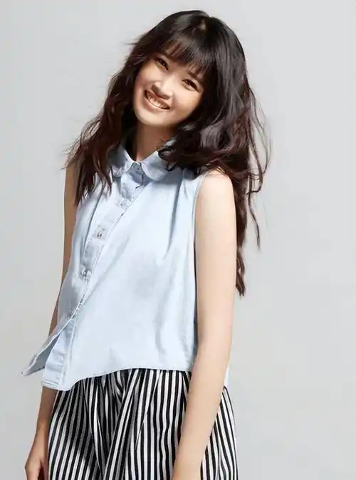 演员奚望:在继父刘之冰的支持下任性离婚,带着女儿的她,怎样了_茹萍