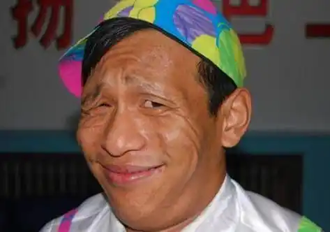 我一直以为是王嘉尔换了张脸,没想到这是宋小宝本人?