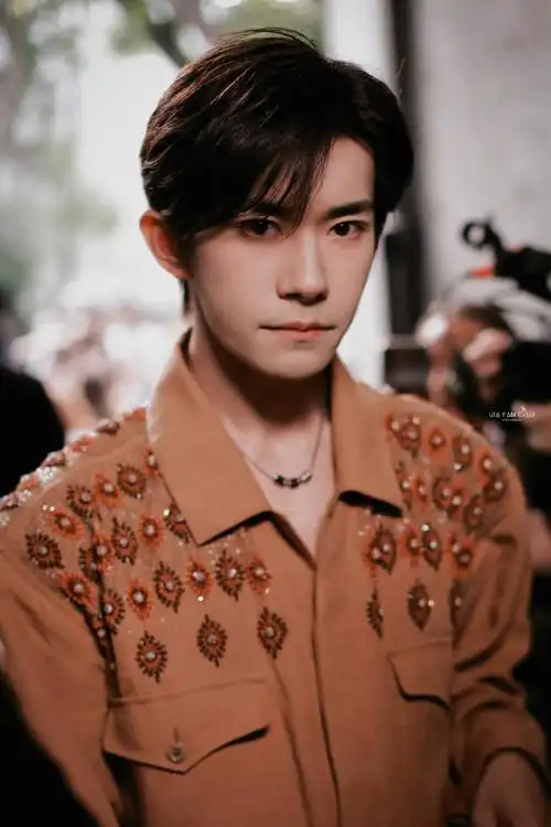 易烊千玺奢牌待遇