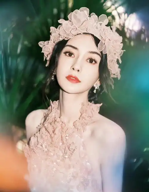 angelababy账号解封,本人悄悄上线改昵称,曝将与李现合作新剧