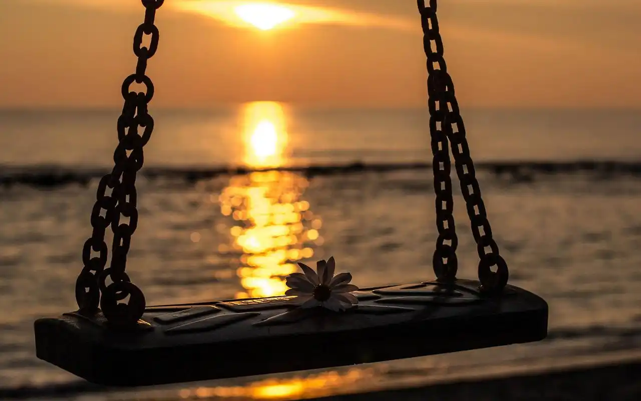 唯美意境秋千图片高清电脑桌面壁纸第一辑