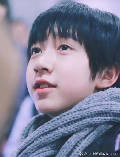 贺峻霖 画报颜值