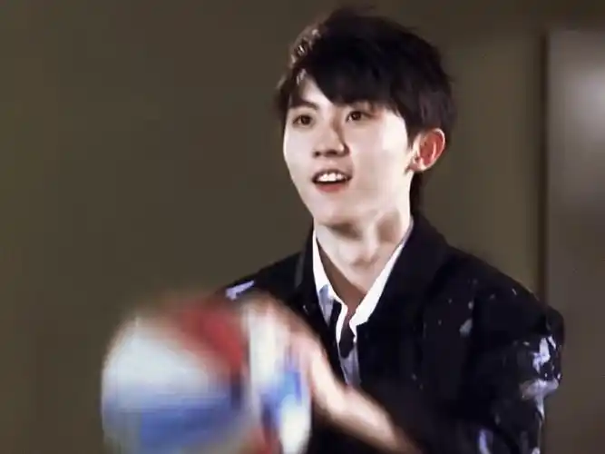 马嘉祺我们的歌##萧敬腾马嘉祺打篮球