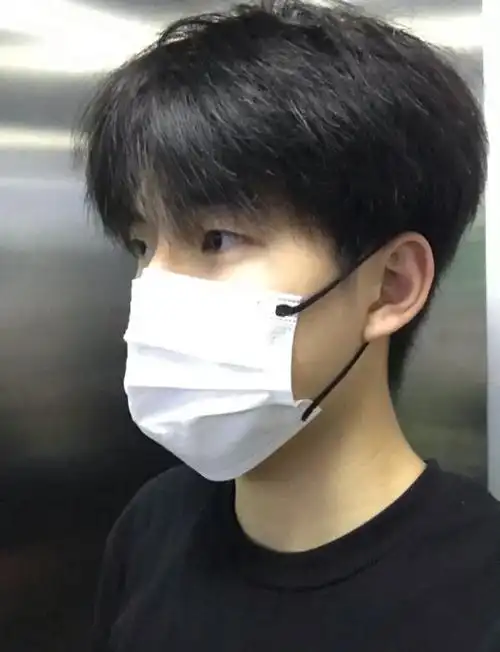 高中生男生发型图片