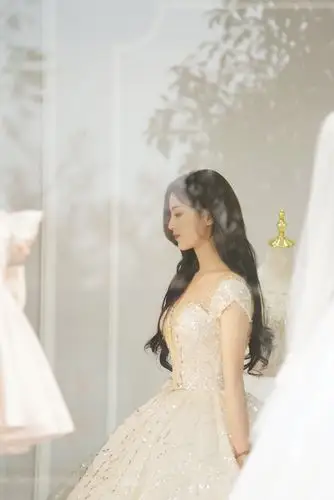 杨超越无水印高清婚纱图