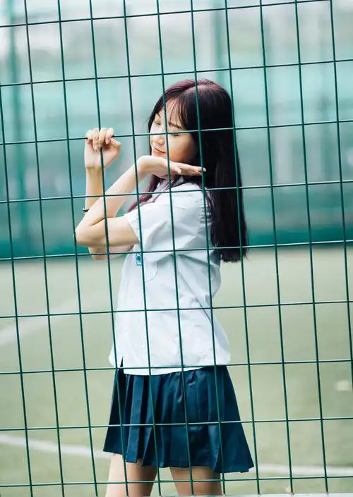 可爱的校服女生