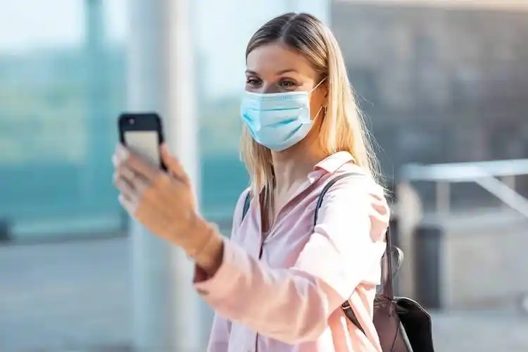 终于可以戴口罩解锁iphone了但我们体验后发现了这些问题