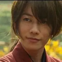 浪客剑心真人头像女生图片点击鼠标右键下载