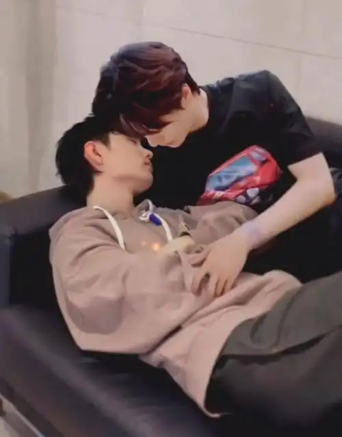 博君一肖王一博肖战同框