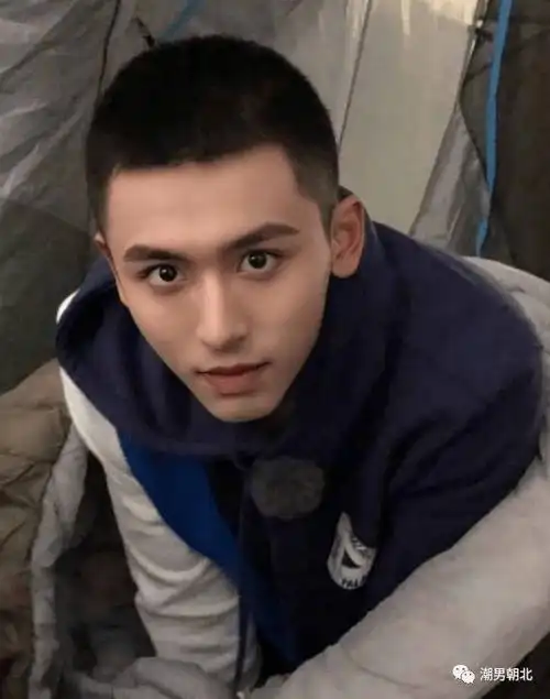 谁能拒绝一个剪寸头的男生太帅了