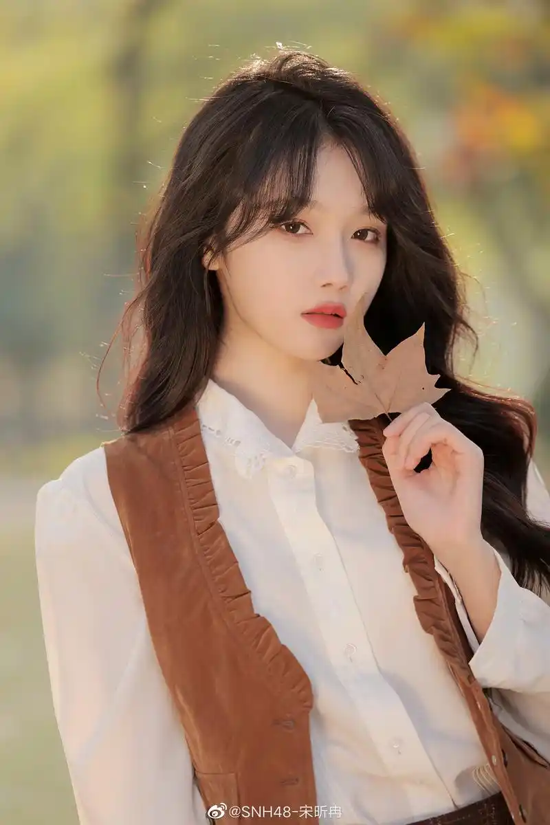 宋昕冉焦糖色写真