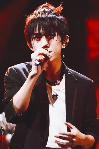 易烊千玺2019玊尔演唱会