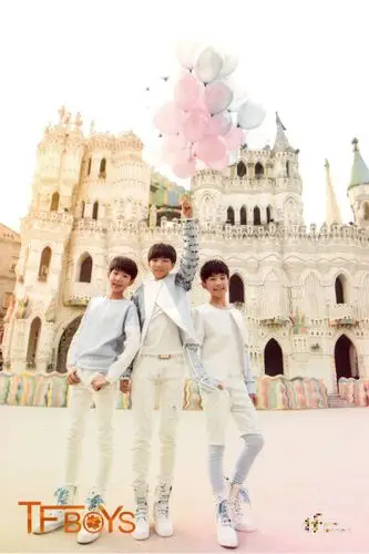 tfboys四周年海报