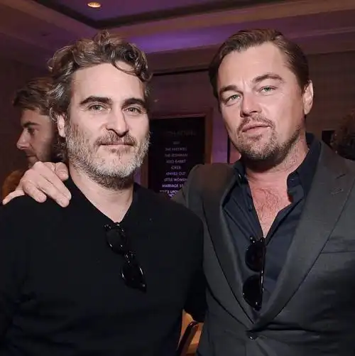 杰昆·菲尼克斯和小李子