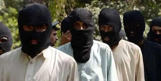 据悉这次被处决的37名恐怖分子,都是受到极端主义思想影响的沙特公民