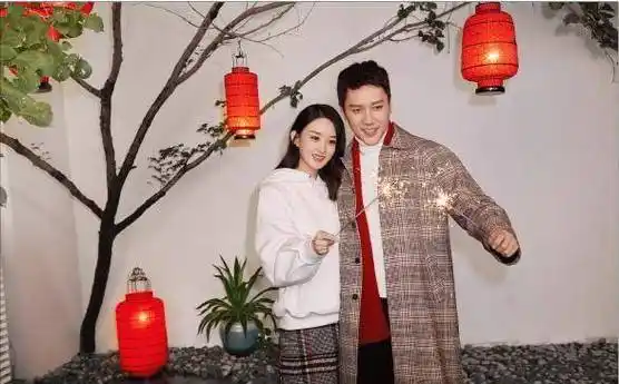 原创赵丽颖拍策划公主范十足儿子探班超乖巧小家伙长相酷似冯绍峰