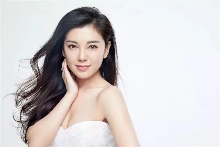 完美世界影城全新开业福利来袭8月10日赵文琪与您相约