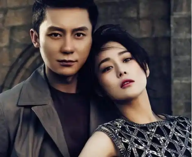 张馨予晒广东的别墅老公抱猫出镜37岁何捷留了长发越来越帅气