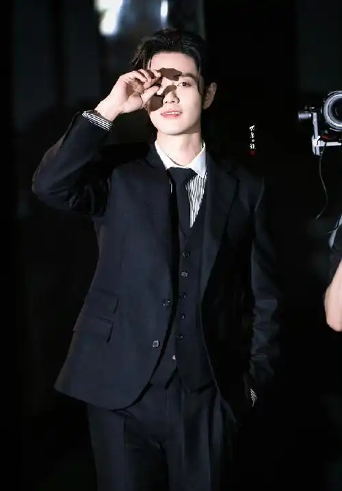 肖战   拉夫劳伦香氛##肖战大背头