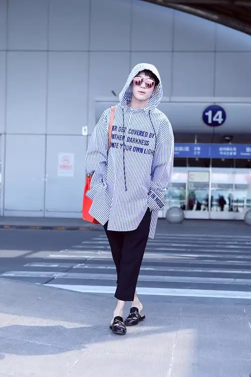 曾舜晞现身机场潮范十足简约大气超吸睛