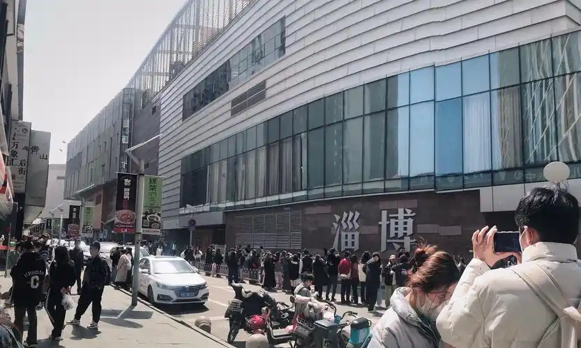 淄博地标打卡位置分享:万象汇后街喜来登酒店背面