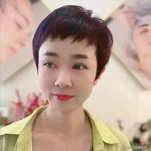 女人到了四五十岁,这6种时尚减龄的短发,让你远离""