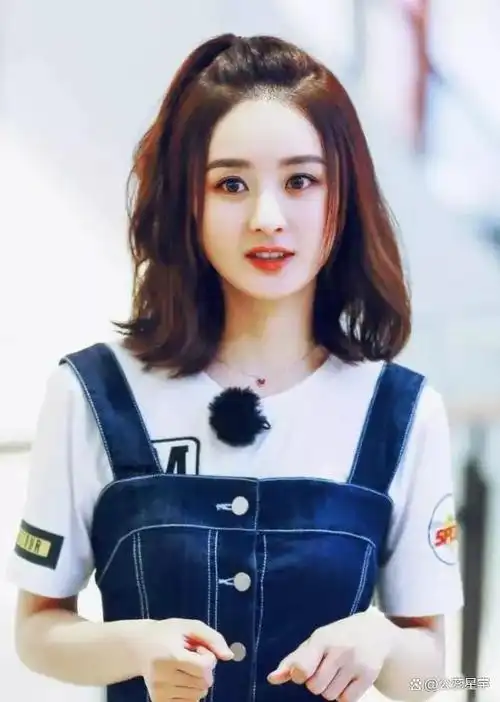 圆脸女神赵丽颖,她出身农村,凭什么成为现代顶流小花?