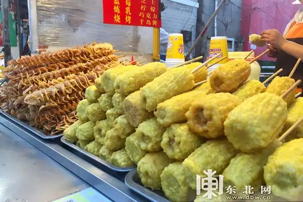 蛋黄玉米,炸薯塔.东北网记者 霍枭涵 摄