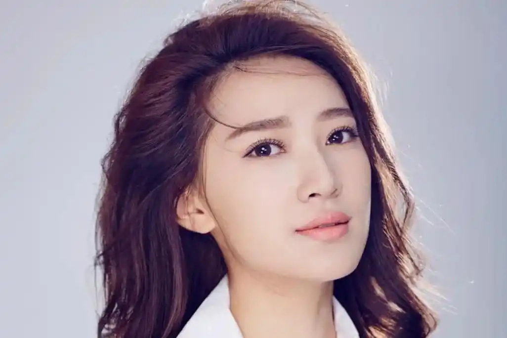 女演员秦子越追星14年终圆大梦 花季女孩秦子越,因追星改变了人生方向