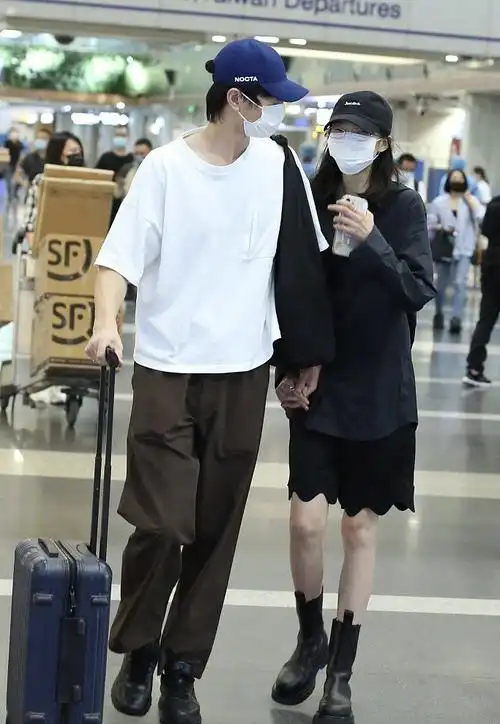 金大川雎晓雯公开恋情