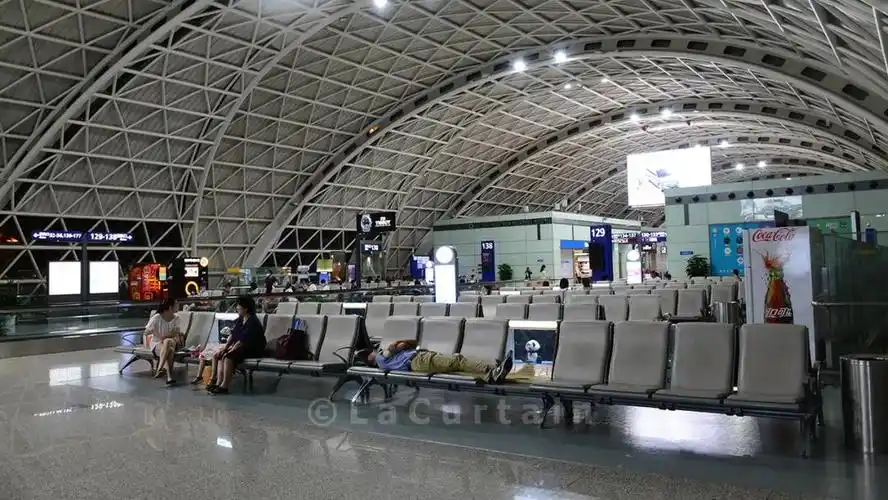 我国民航候机厅不再只摆椅子,机场将它们变成新的创意空间!