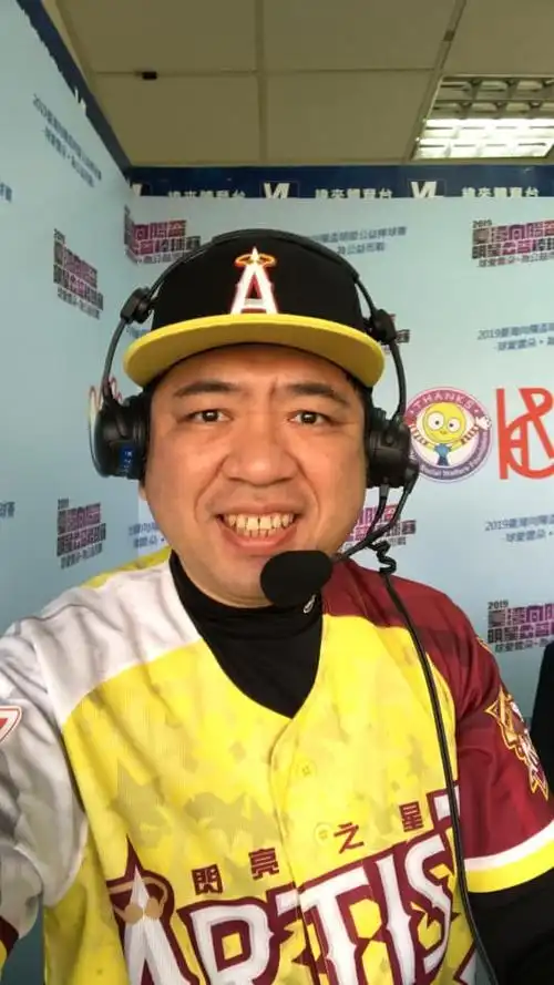 导致nono对待老婆比别人都还要贴心许多,  而朱海君也在女儿诞生时就