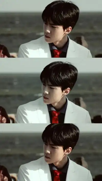 吴世勋三格壁纸. 抱图关注