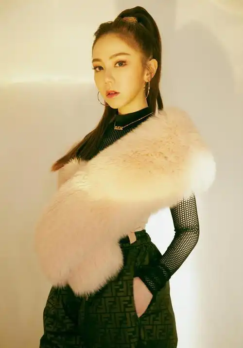 邓紫棋20210119图频集抖音星动之夜