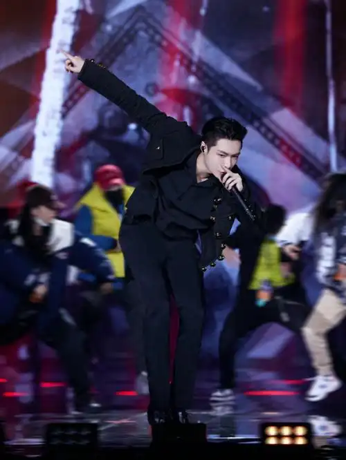 张艺兴舞台王者