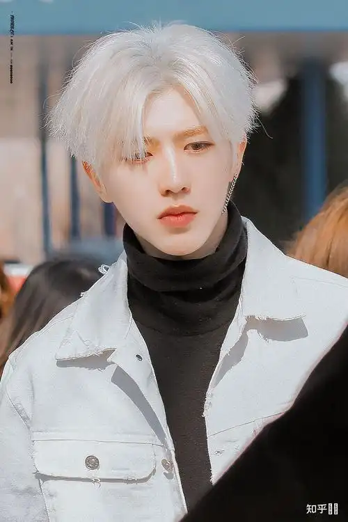 有没有蔡徐坤的神仙图,就是路人见了都要惊叹的那一种?