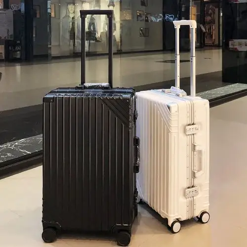 特价行李箱铝框款
