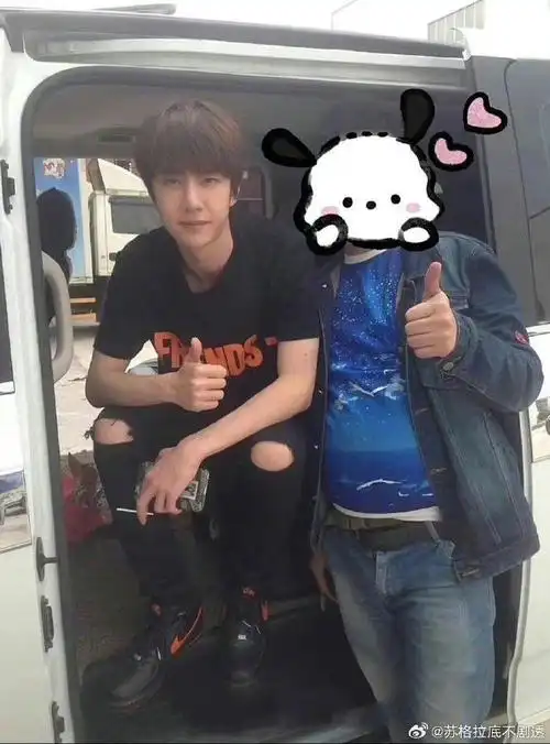 考古的风终继续吹向uniq王一博早期那些弥足珍贵的合影有你吗