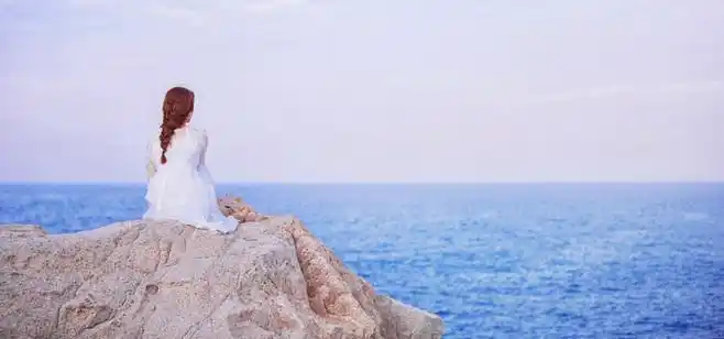 背影大海女孩看海等待非主流孤单壁纸