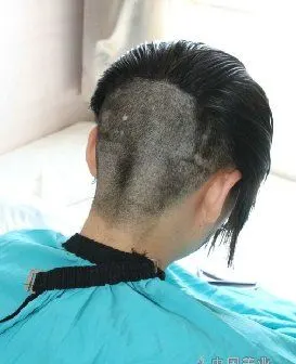 女子剪个bob头过端午节-发之美399