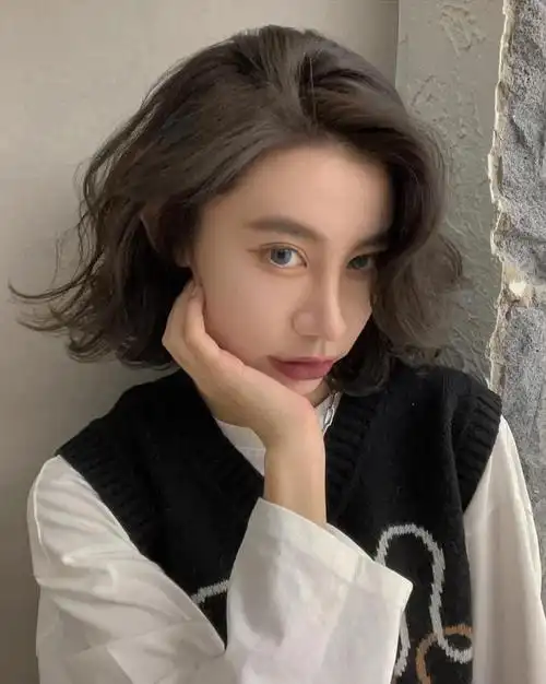 四十岁女人短发发型图片大全(四十岁的女人) - 赤虎壹号