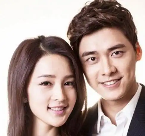 【图】李易峰女朋友照片集合 荧幕情侣假戏真做