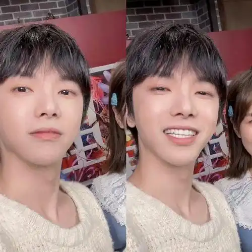 2023华晨宇火星演唱会#送给记者们花花且第一次尝试手势舞的花花