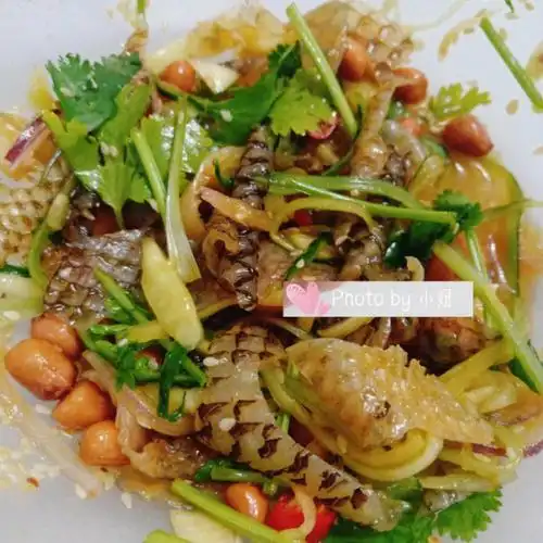 最好吃的凉拌鱼皮