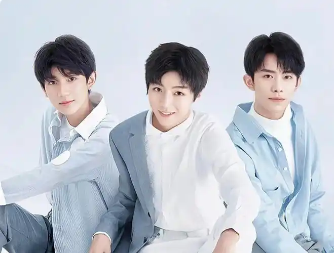 三小只九周年快乐!