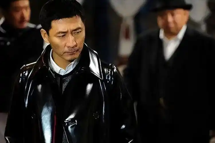 原创裤裆里藏雷战场抽雪茄包子变炸弹这些抗战剧的导演是真离谱