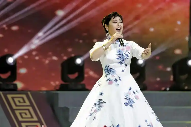 殷秀梅_人像_poco摄影,我要上封面,明星,歌唱家,舞台