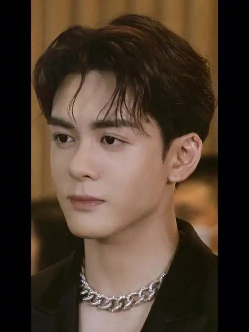 曾舜晞的左耳好可爱啊