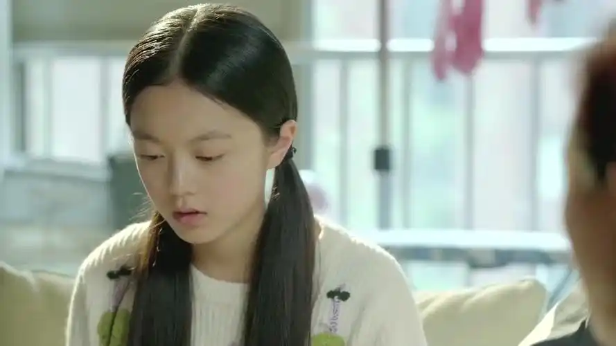 小别离:琴琴学习成绩,是佳妮最能拿出手的,如今竟打算送她出国