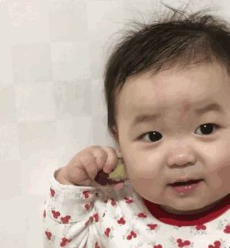 萌娃发送爱心_萌娃_爱心_发送表情